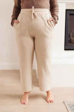 Wide Legged & Cozy Sweatpants in Sand