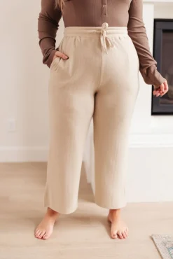 Wide Legged & Cozy Sweatpants in Sand