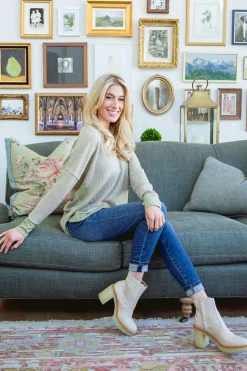 Winding Roads Top In Sage