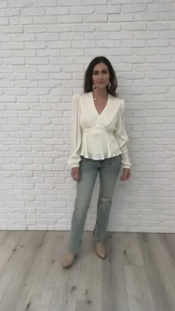 Xanidu Long Sleeve V Neck Blouse in White